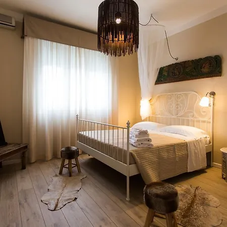 1920 Maison Et Musique Отель