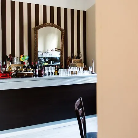 1920 Maison Et Musique 2* Чезенатико