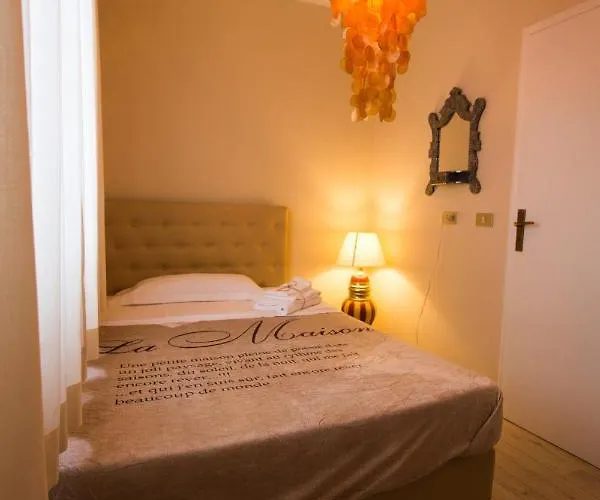 1920 Maison Et Musique فندق